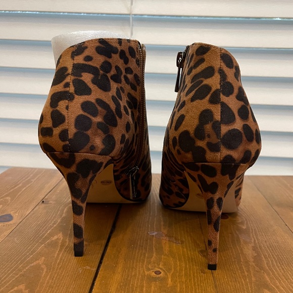 Jessica Simpson Leopard Print Ankle Booties - Picture 7 of 10